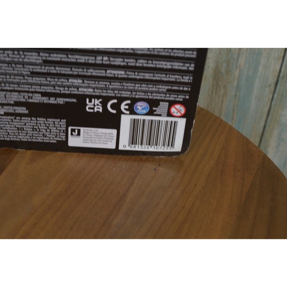 Roblox Brookhaven Hair & Nails Figure Set + Exclusive Code - Picture 4 of 4